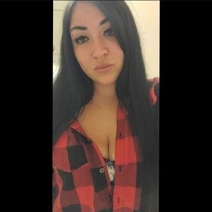 Meet your Posher, Kataya